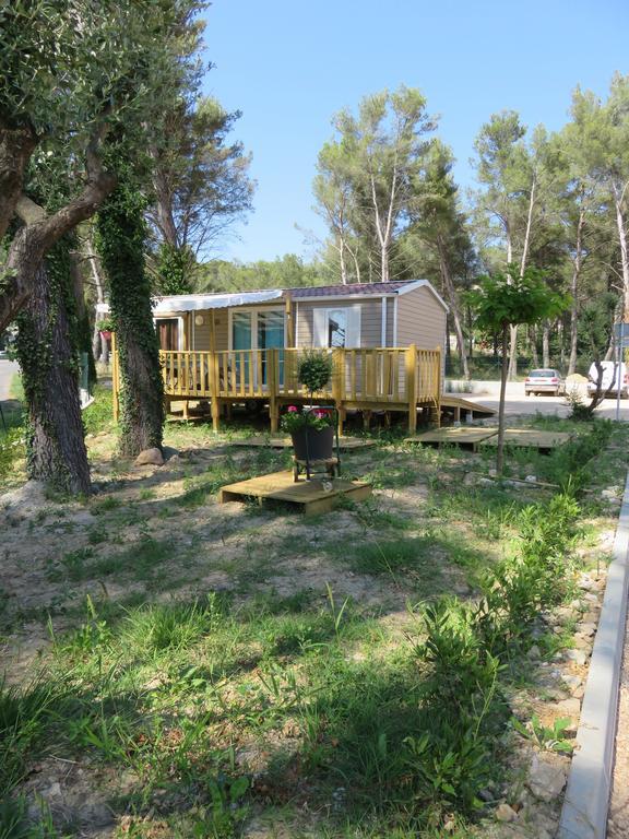 Camping Aux Portes De Cassis Roquefort-la-Bédoule Exterior photo
