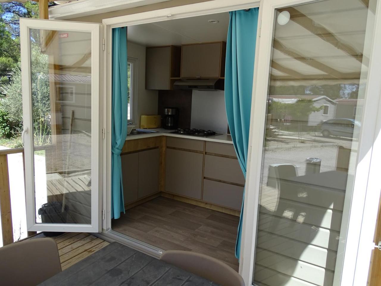 Camping Aux Portes De Cassis Roquefort-la-Bédoule Exterior photo